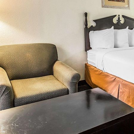 Quality Inn & Suites Conference Center Statesboro Historic District Zewnętrze zdjęcie