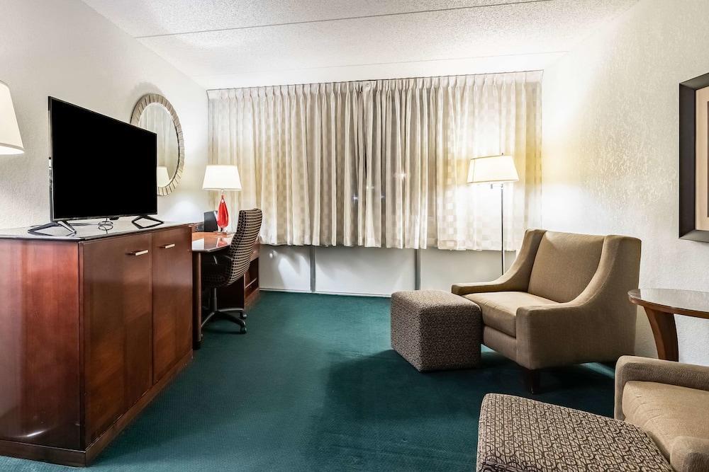 Quality Inn & Suites Conference Center Statesboro Historic District Zewnętrze zdjęcie